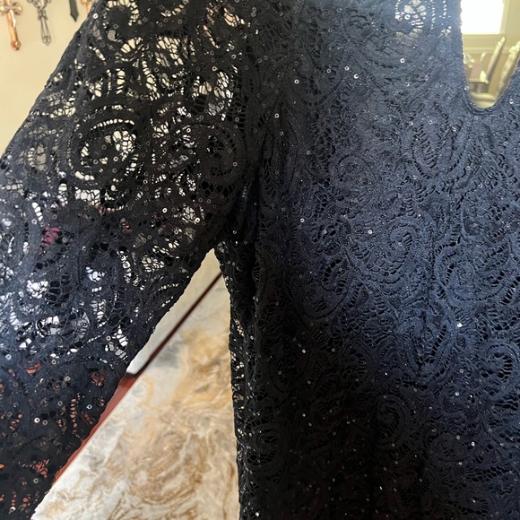 Black dress - Picture 4 of 4